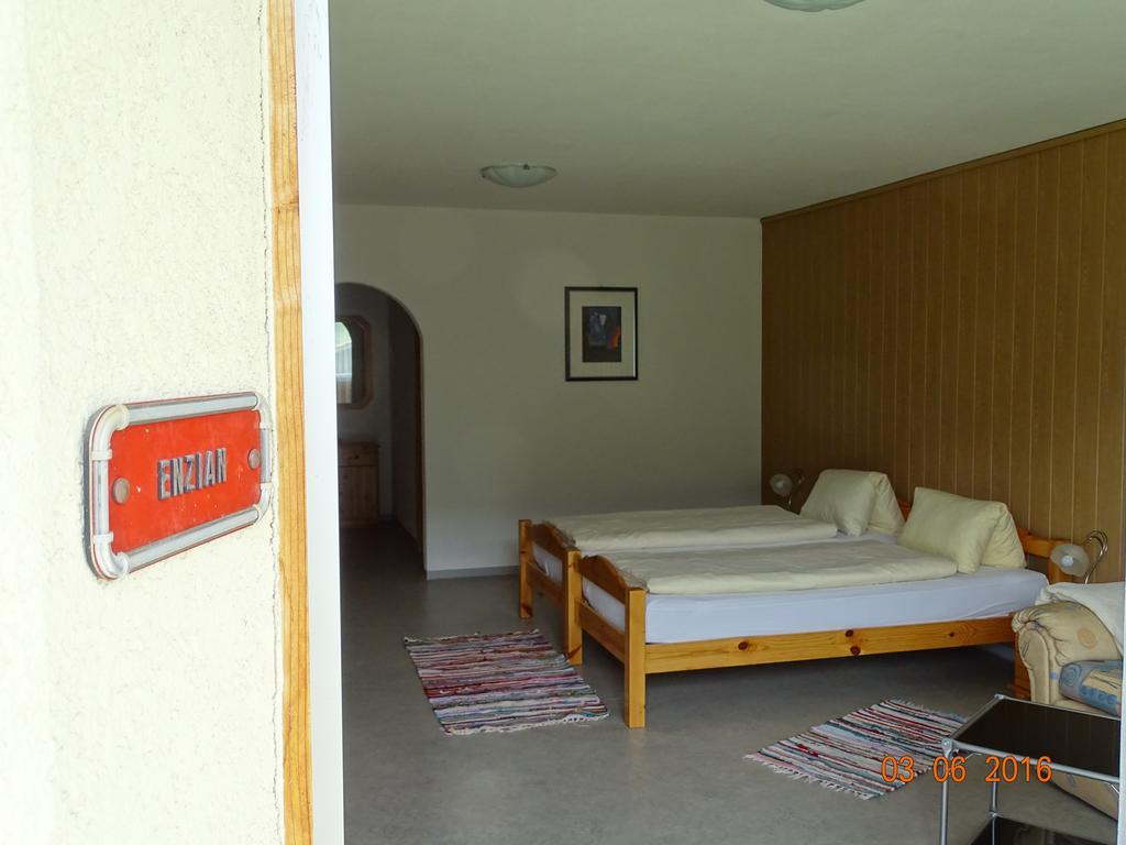 Hotel Old-Jnn Saas im Prattigau Zimmer foto