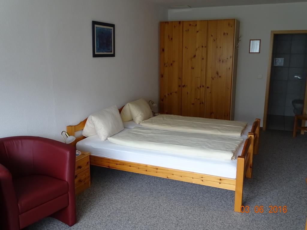 Hotel Old-Jnn Saas im Prattigau Zimmer foto