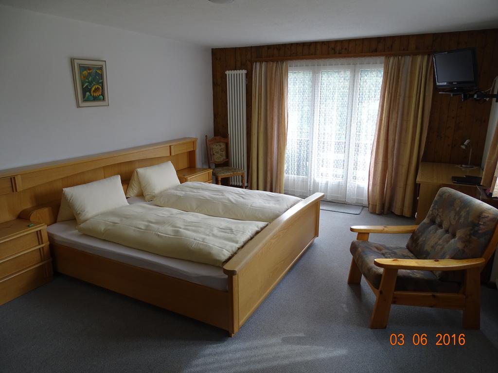 Hotel Old-Jnn Saas im Prattigau Zimmer foto